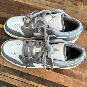 Grey Jordan 1 nike